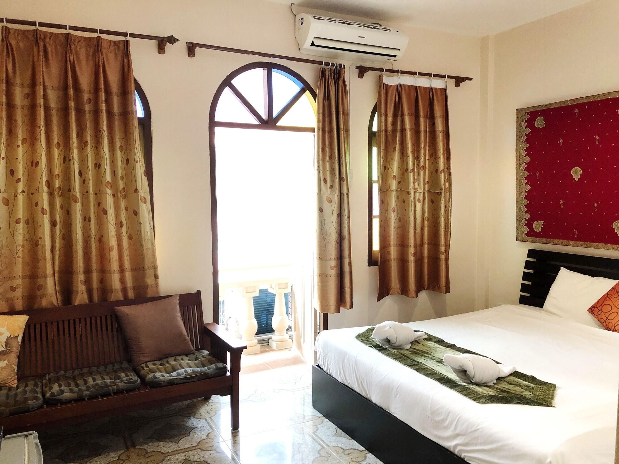 Goldsea Beach Patong Экстерьер фото
