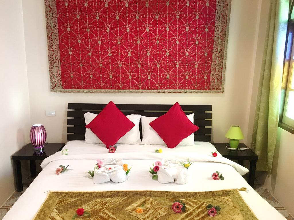 Goldsea Beach Patong Экстерьер фото