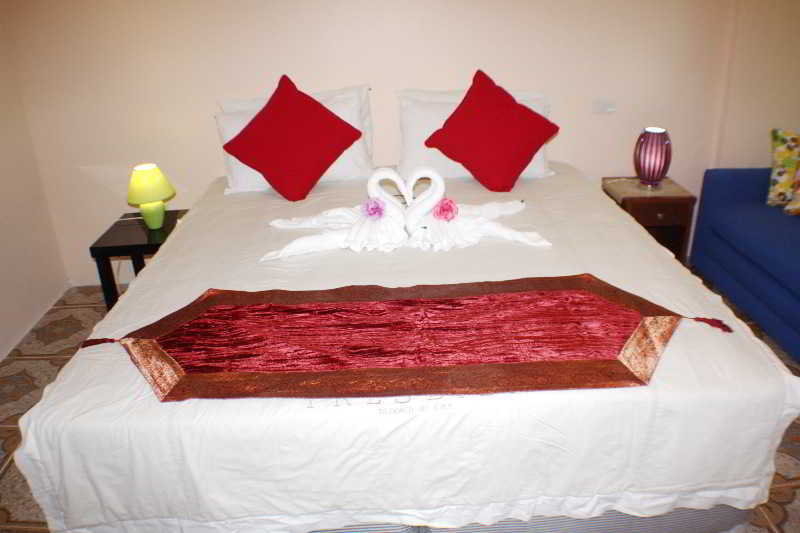 Goldsea Beach Patong Экстерьер фото