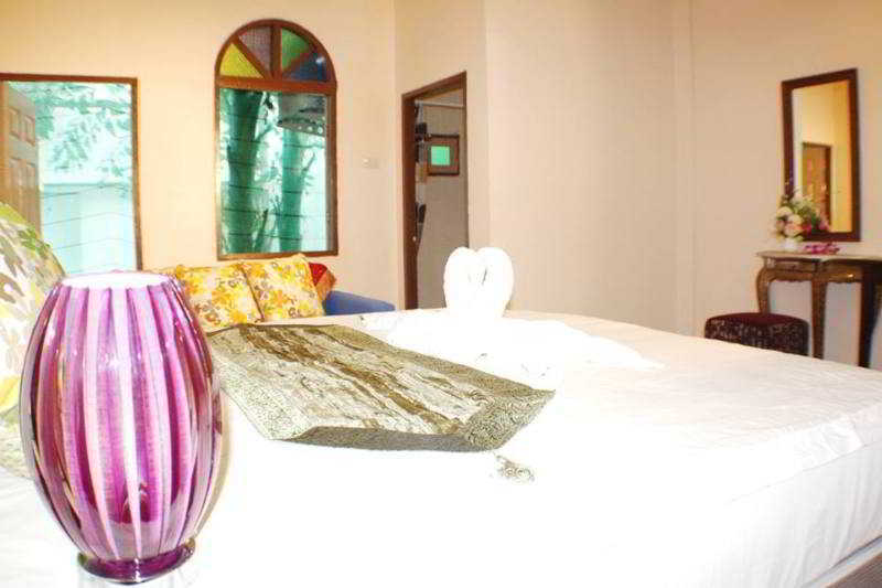 Goldsea Beach Patong Экстерьер фото