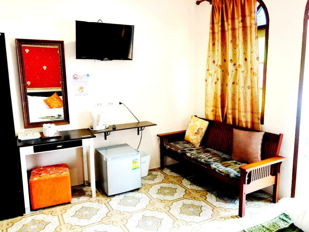 Goldsea Beach Patong Экстерьер фото